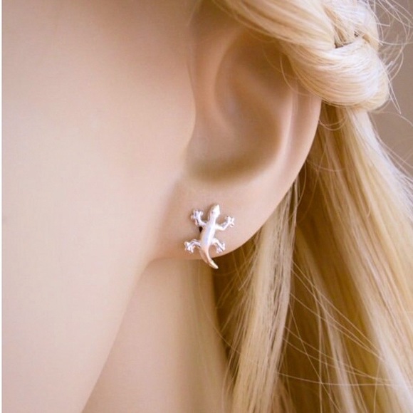 Any 2/$20! Silver Gecko Stud Earrings - Picture 6 of 7